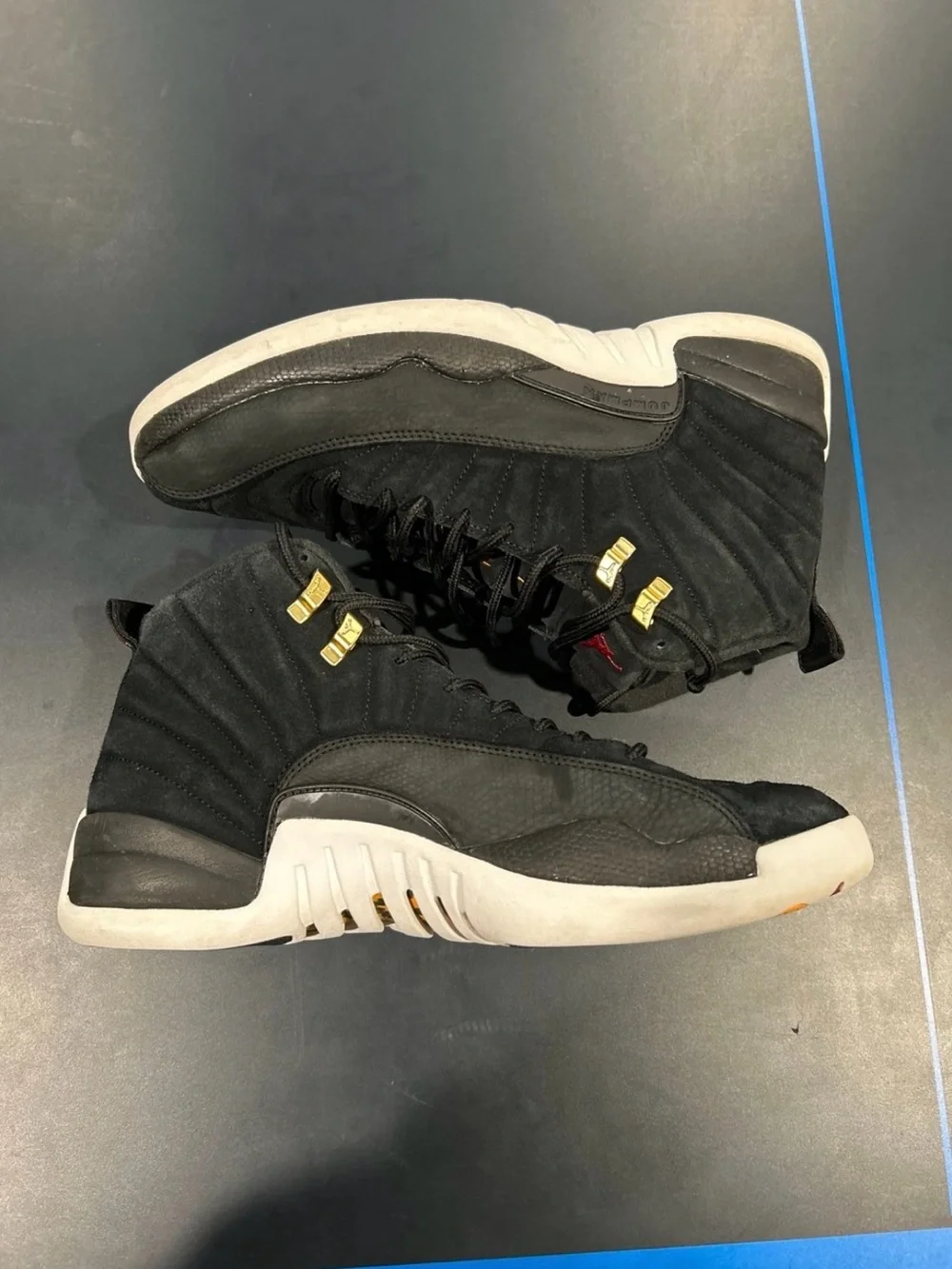 Nike Jordan 12 Reverse Taxi Cab Men's Shoes Size 11 Sneakers